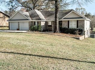 3715 Hickory Dr, Saraland, AL 36571