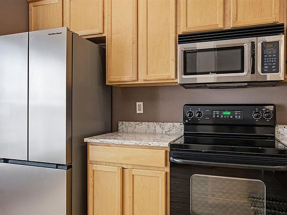 4th image of 1364 Nicholas Ln