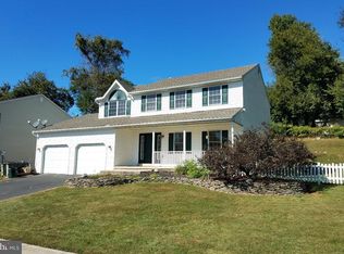 111 Glenfield Ct, West Lawn, PA 19609