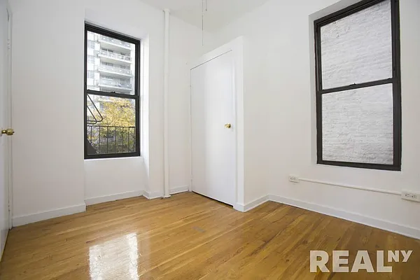 Rented by REAL New York | media 16