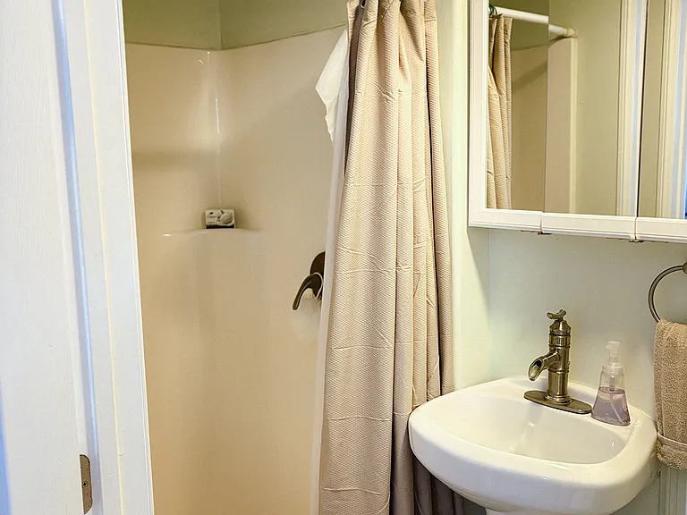 2137 Torrey Pines Rd — Photo 10