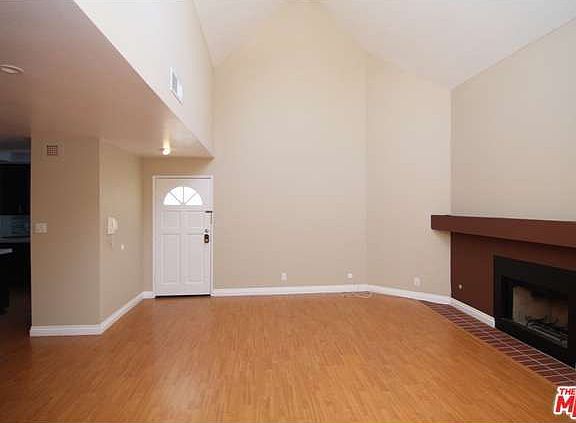 5th image of 601 N Kenwood St Unit 304