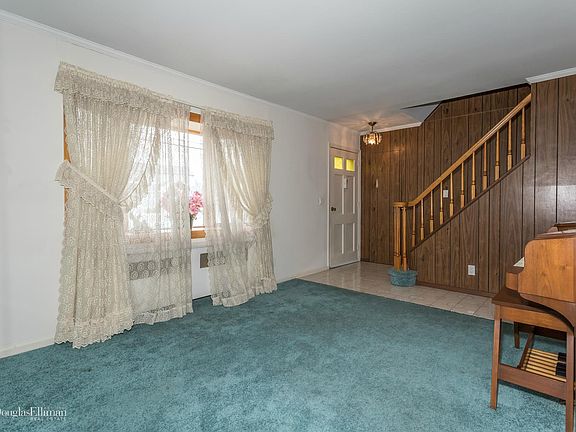 3rd image of 48 Underhill Ave