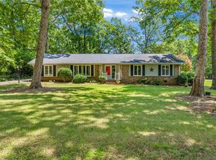 4915 Forest Oaks Dr, Greensboro, NC 27406