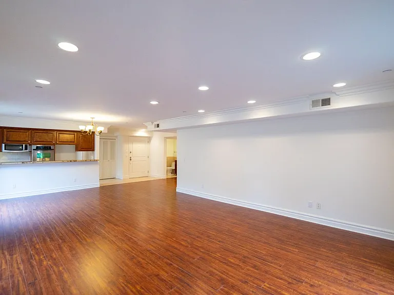 8610 Chalmers Dr — Photo 9