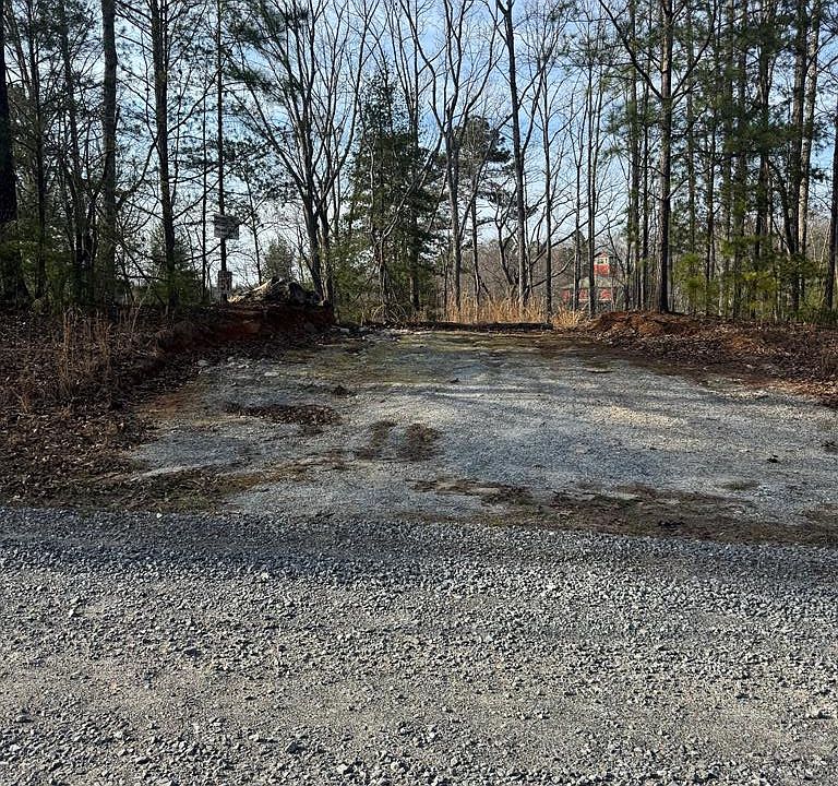 1st image of 208 Lake Forest Dr