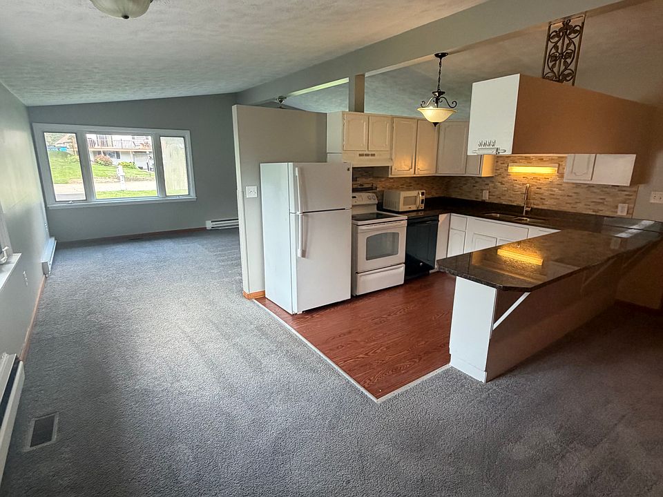 1st image of 1335 Alicia Dr