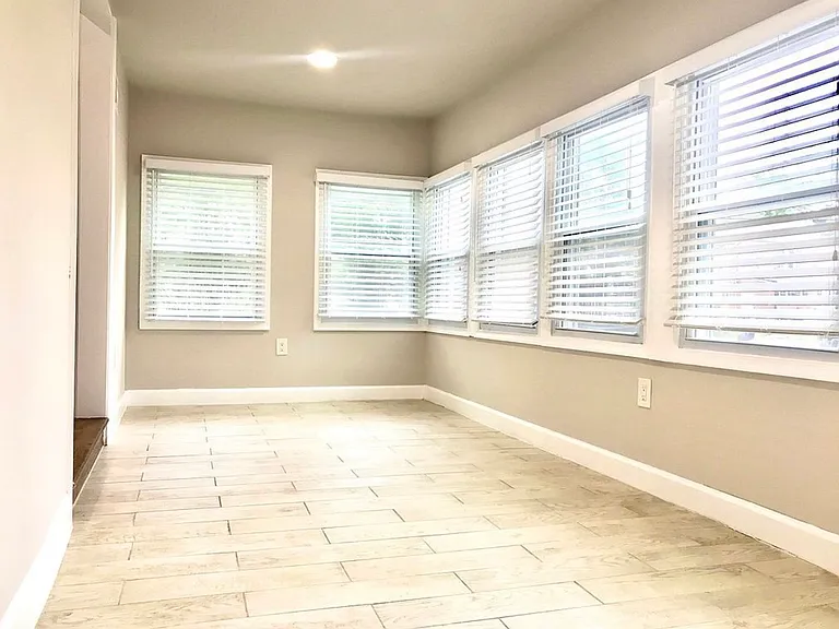 8810 Hawkins Ln — Photo 9