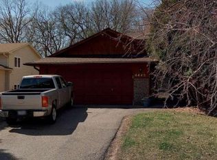4445 Lynx Ct, Eagan, MN 55123