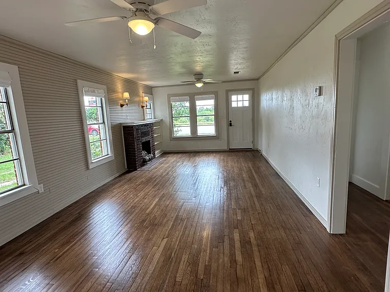 2508 Conrad Hilton Blvd — Photo 4