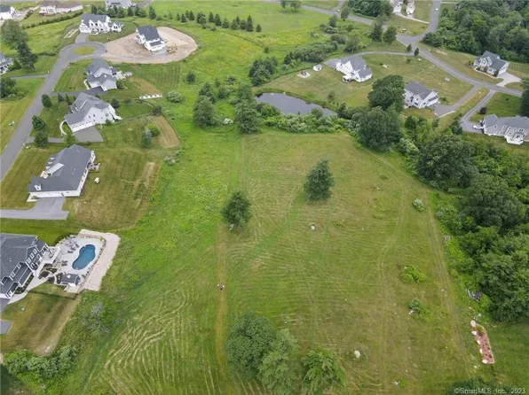 40 Mountain Top Pass, Burlington, CT 06013