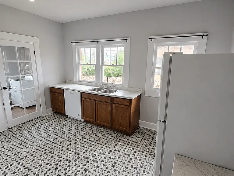 2930 Grant Ave — Photo 12