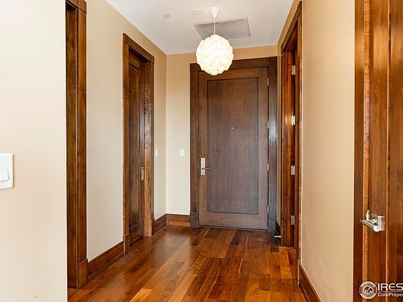 4th image of 1077 Canyon Blvd #304