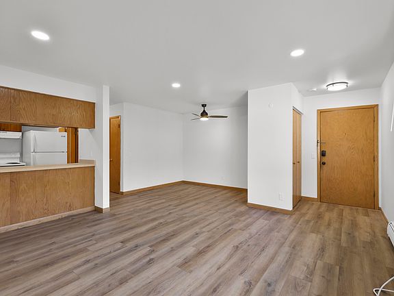 2nd image of 6210 Mineral Point Rd APT 19
