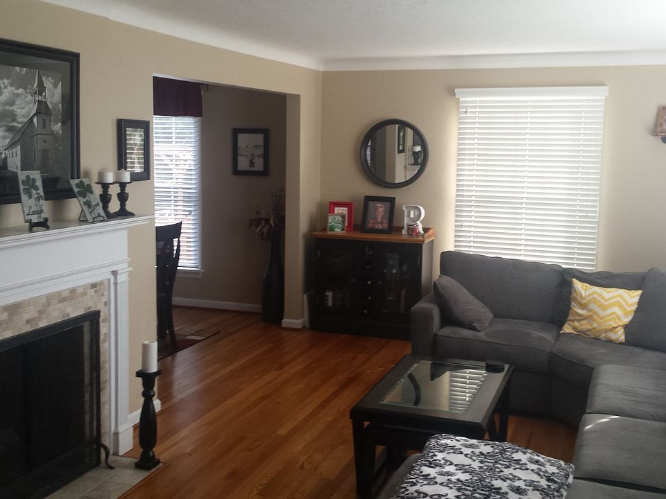 1st image of 20200 Parkview Ave