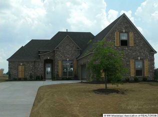 1877 Krista Lynn Dr, Southaven, MS 38671