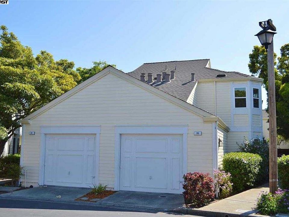 1st image of 35 Oak Park Dr