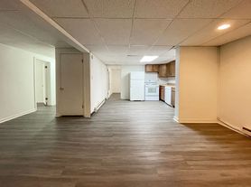 Preleasing for August 2026! 3 Bedroom Apartment with New Flooring! Close to Campus!