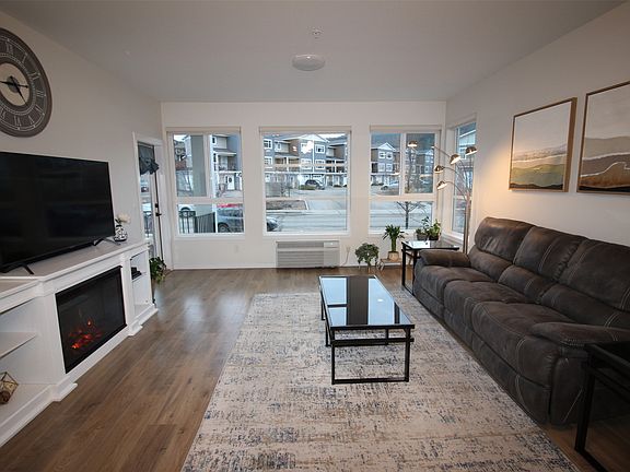 4th image of 1880 Hugh Allan Dr #204