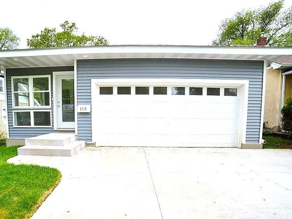 1310 Pacific St, Saint Paul, MN 55106