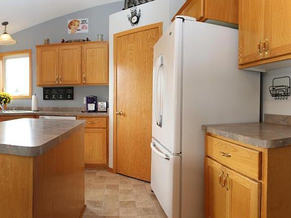 3rd image of 5474 Kalland Ave NE
