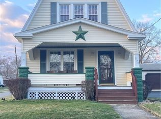 958 W Park Ave, Niles, OH 44446