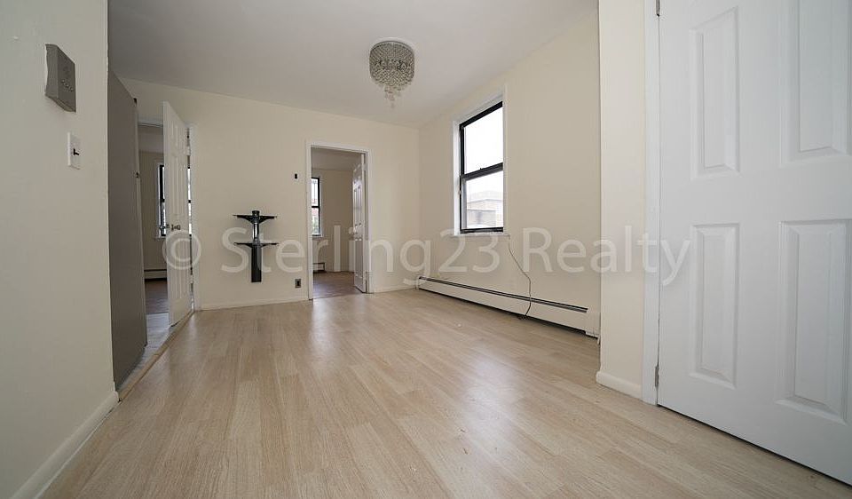 1st image of 2246 49th St #1