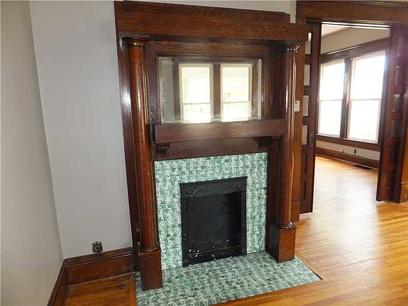3rd image of 522 N Broadway St