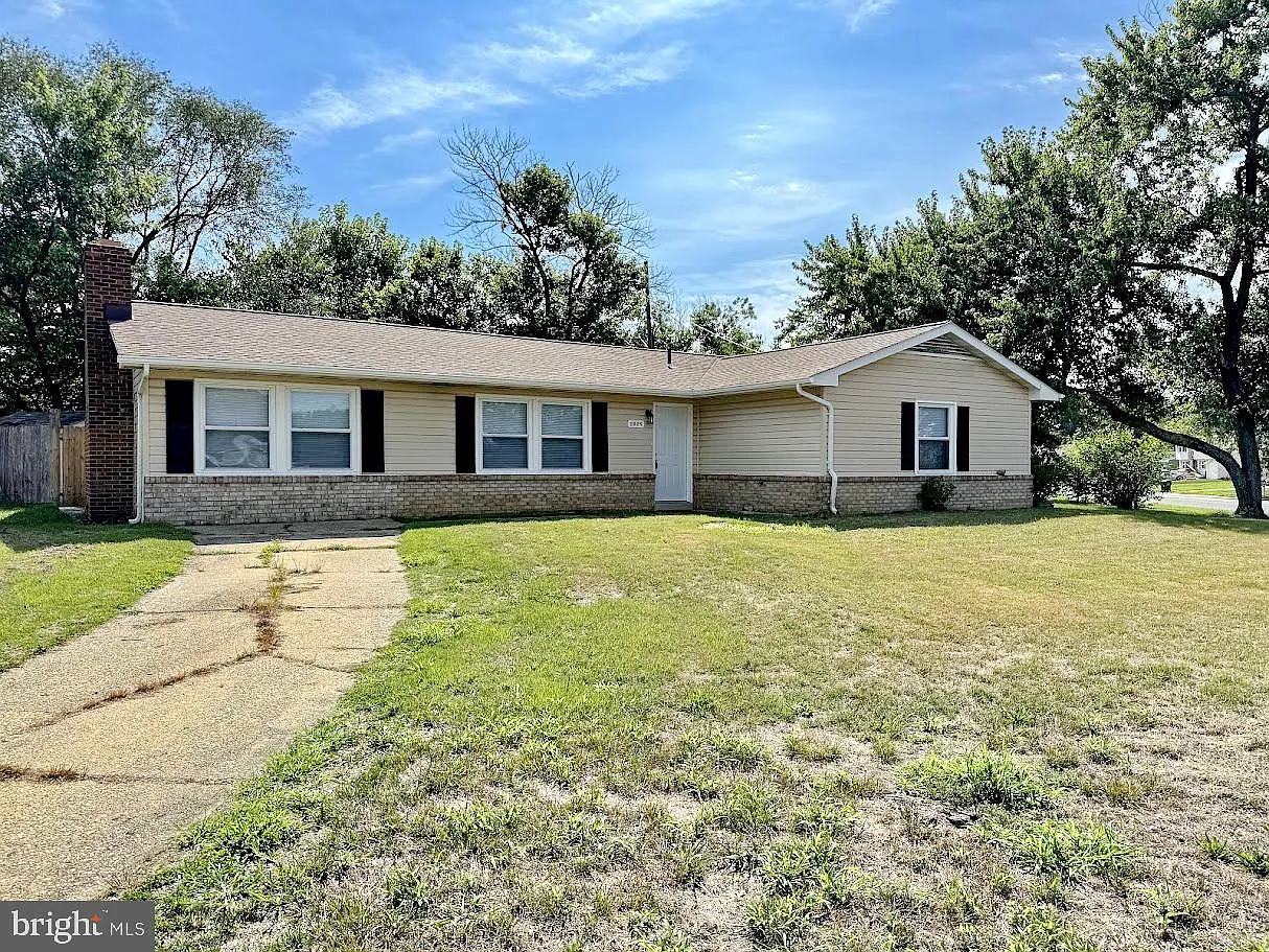 1029 Floyd Ave photo 1