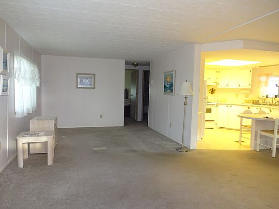 4th image of 217 El Prado Ave