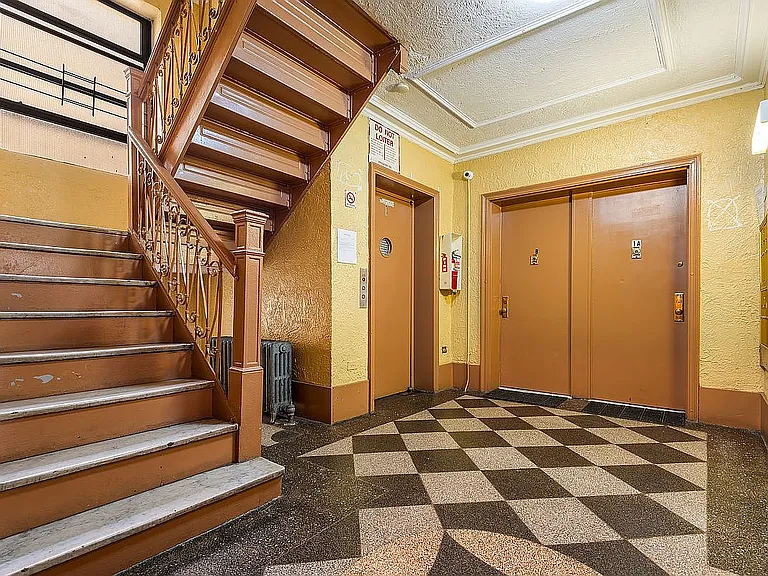 700 Oakland Pl #5C — Photo 2
