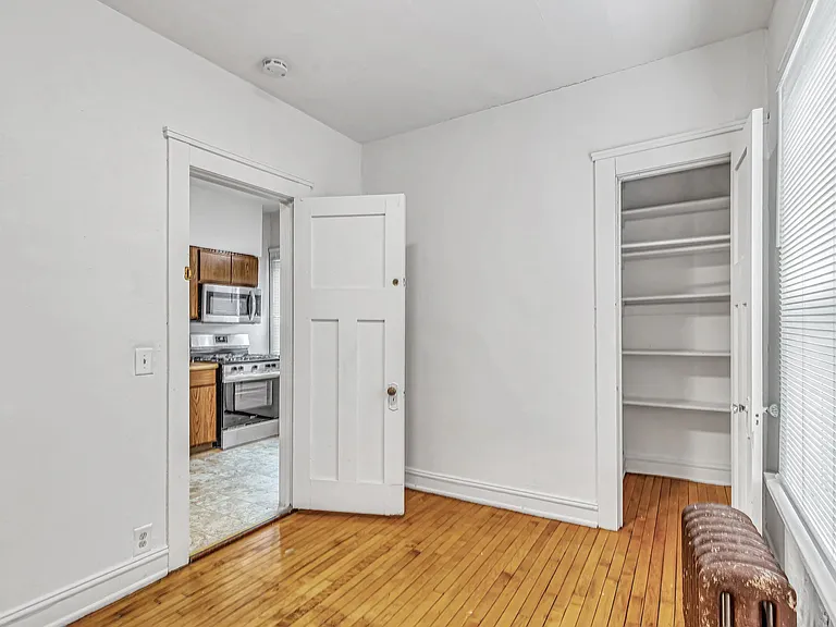 823 E Johnson St #4 — Photo 7
