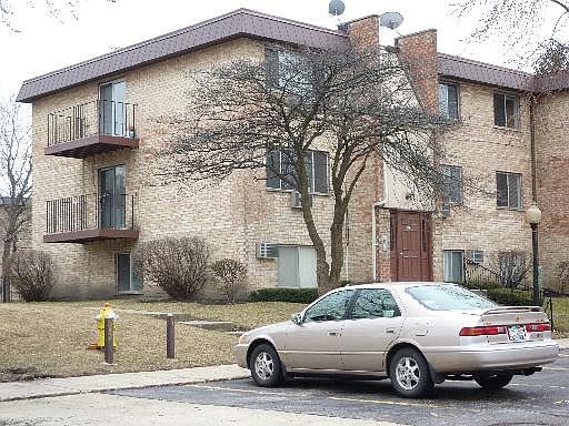 1st image of 1711 W Victoria Dr APT 2B