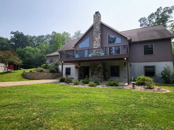 76 Guys Ln, Bloomsburg, PA 17815