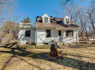 S45W22412 Quinn Rd, Waukesha, WI 53189