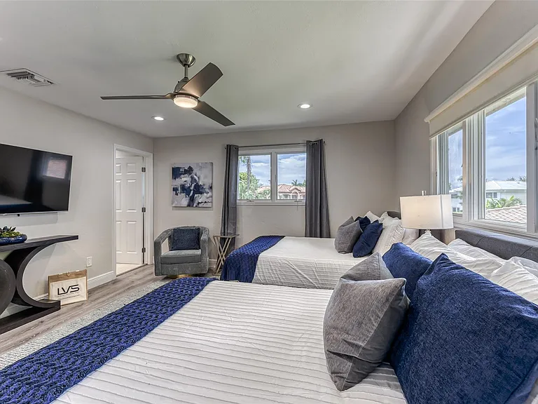 616 1st Key Dr — Photo 34