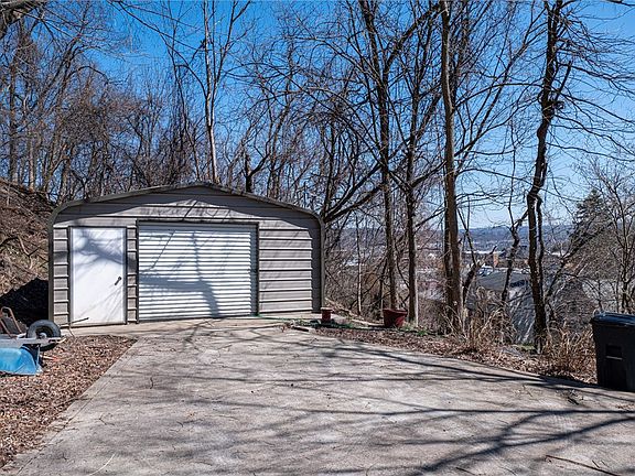 2nd image of 1665 Duffield St