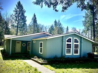 7250 Takilma Rd, Cave Junction, OR 97523