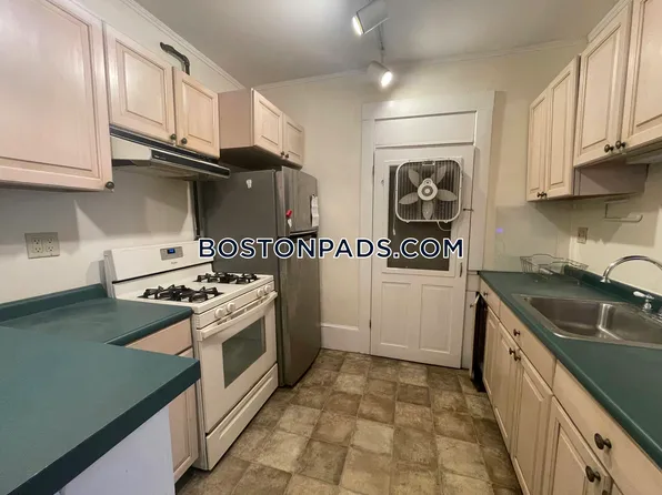 64 Charlesgate E APT 61, Boston, MA 02215