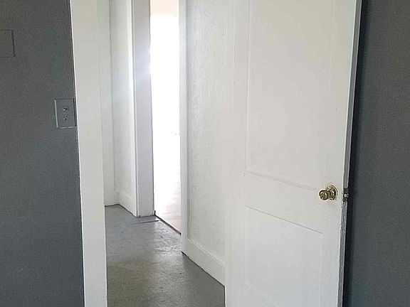 4th image of 719 35th St W