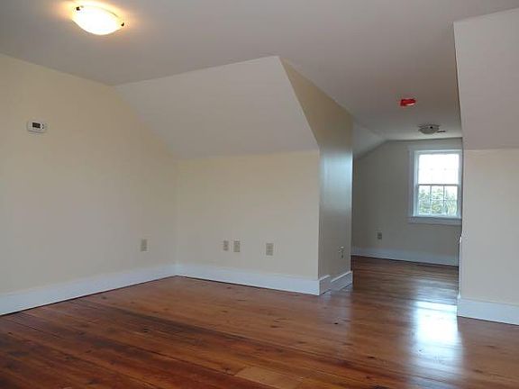5th image of 106 Old Chapel Ave