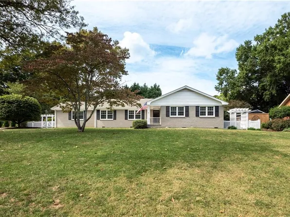 1429 Ashley Dr, Virginia Beach, VA 23454