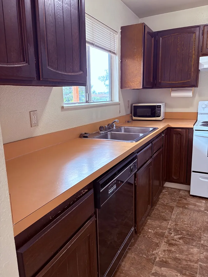 800 and 830 D St - 6 — Photo 2