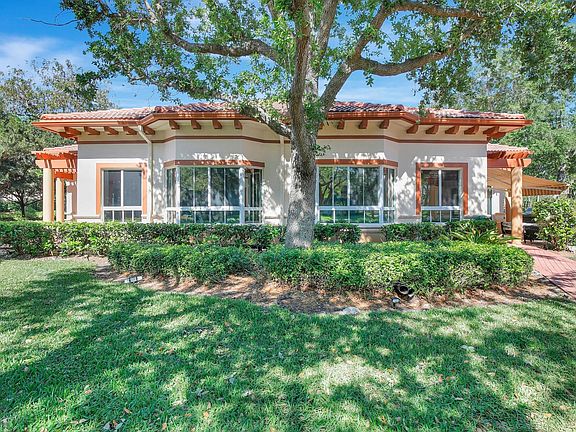 4th image of 16126 Emerald Estates Drive