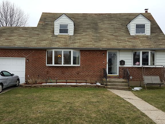 2nd image of 25 Ontario Ave
