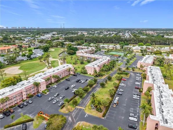 150 Turtle Lake Ct APT 309, Naples, FL 34105