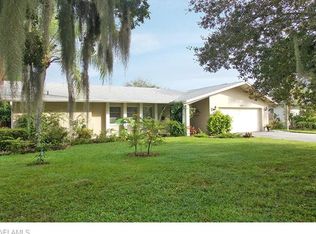 157 Heather Grove Ln, Naples, FL 34113