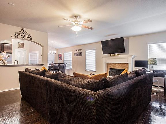 5th image of 6524 Burling St