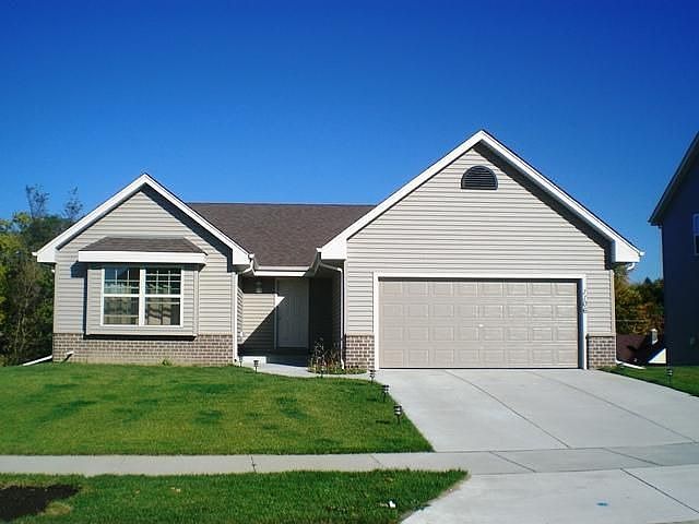 1st image of 1106 Dresser Ave