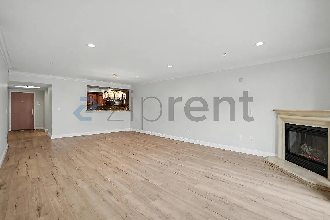 3 bed, 2.5 bath, 1640 sqft, $5,195 — Photo 3